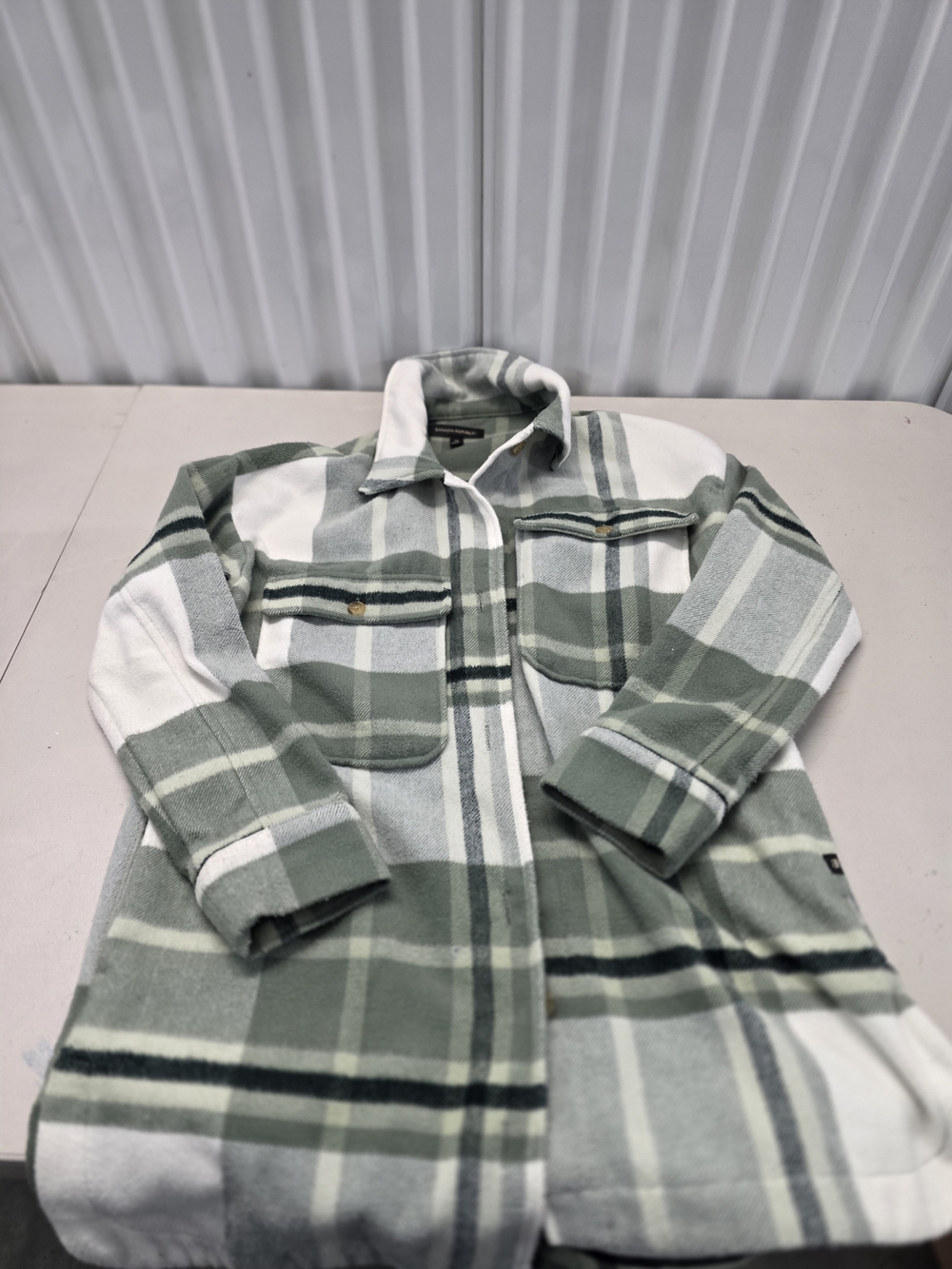 Banana Republic Women’s Plaid Shacket Jacket Green Cream Button Front Flannel XS